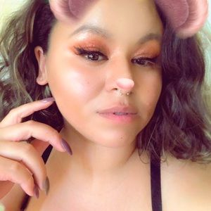 Meet your Posher, Jazmin